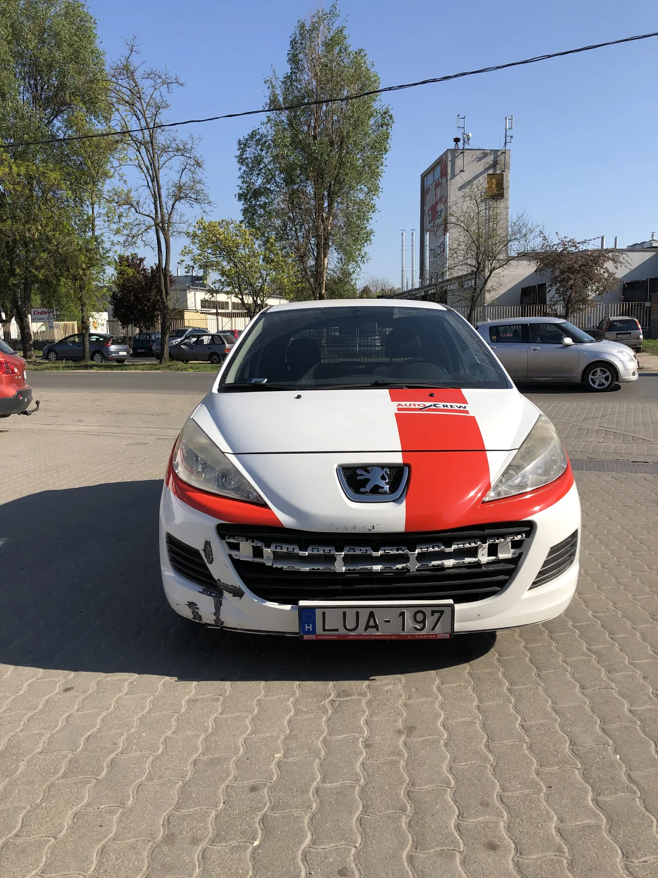 Idea Reklám referencia: Jármű dekorációk - AUTO CREW Peugeot dekor