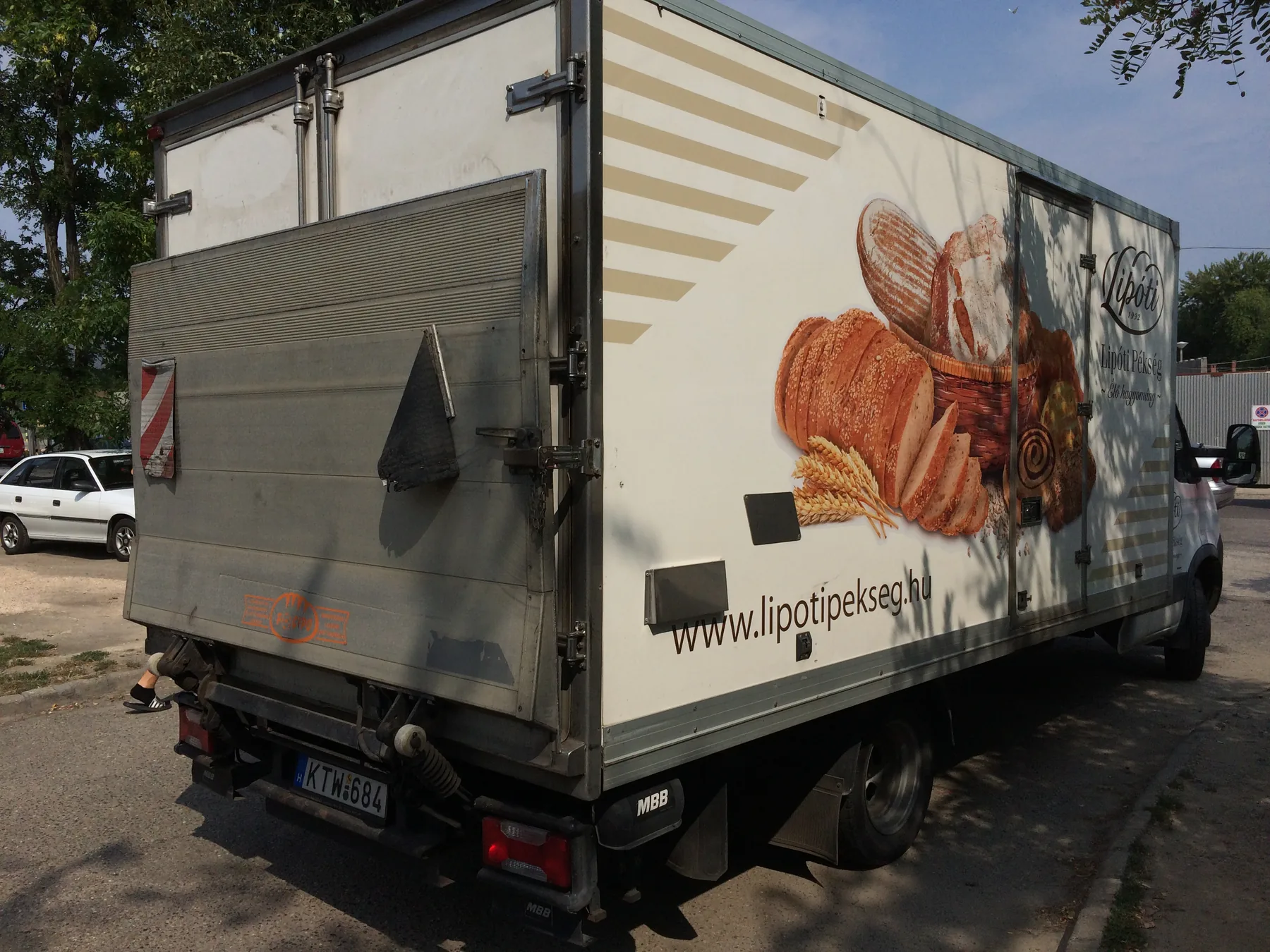 Idea Reklám referencia: Jármű dekorációk - LIPÓTI Kiskamion dekorok