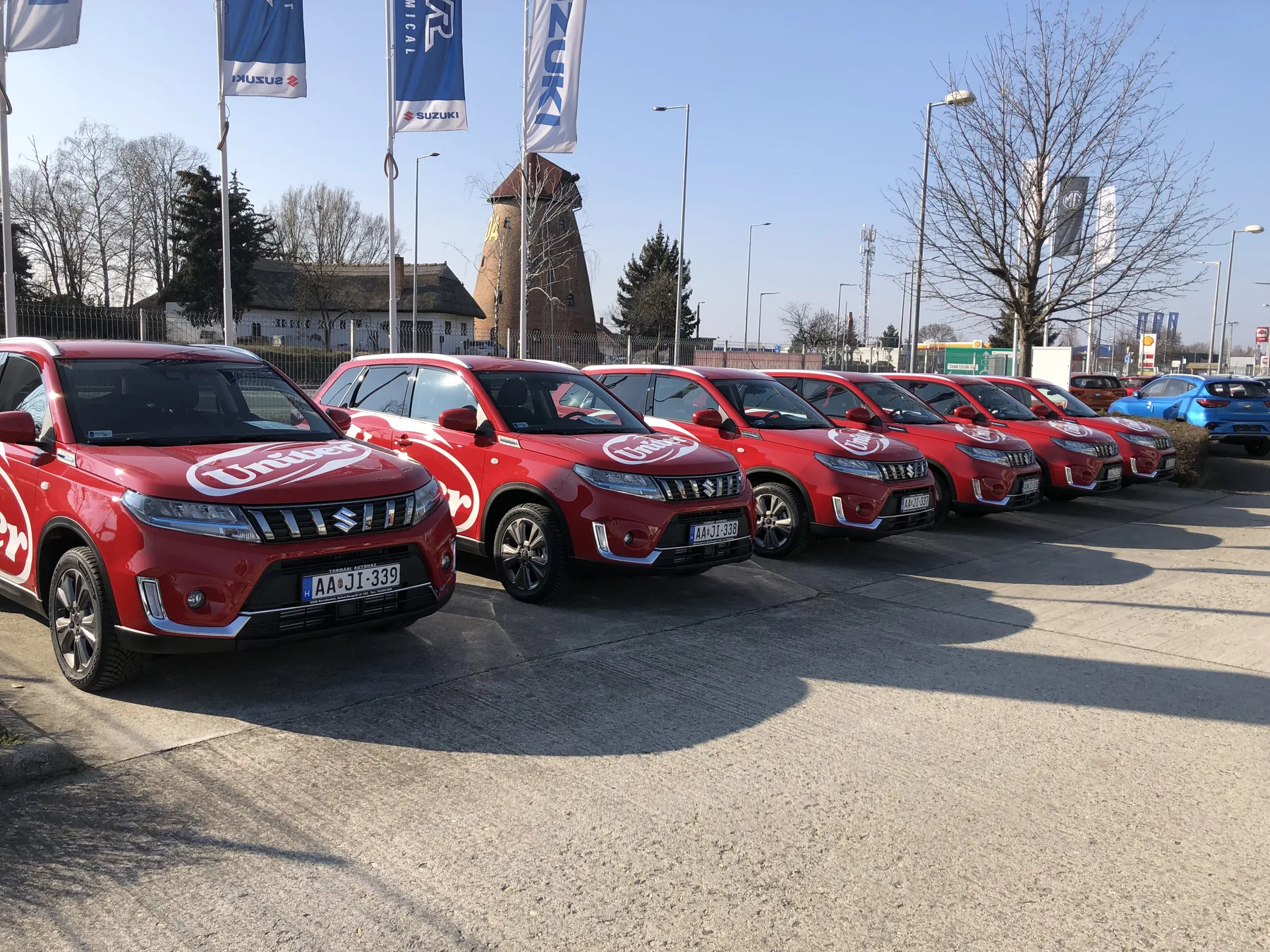 Idea Reklám referencia: Jármű dekorációk - UNIVER Suzuki Vitara- SCross