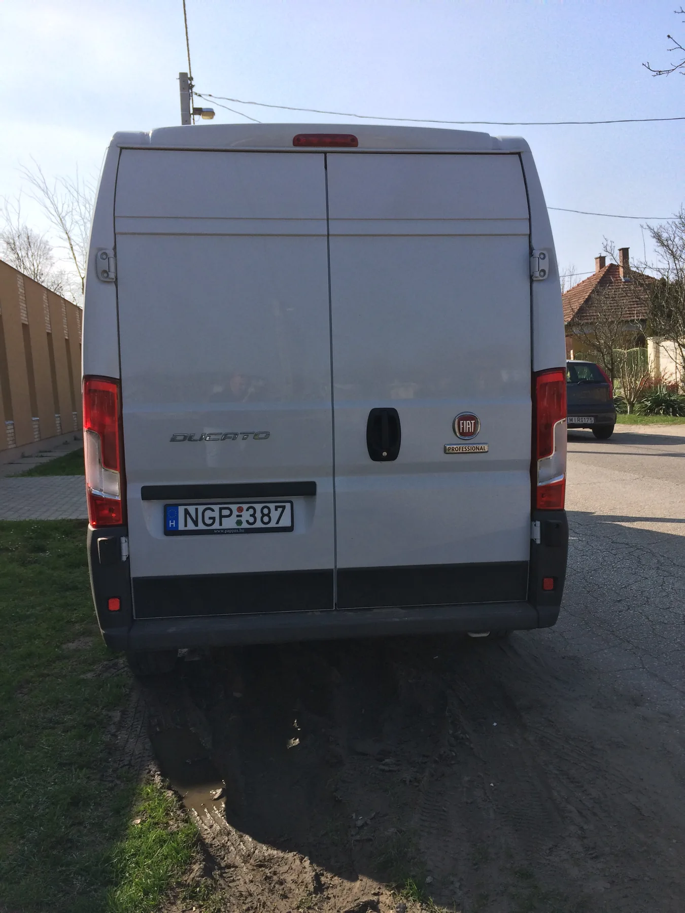 Idea Reklám referencia: Jármű dekorációk - VALKAY Ducato 2D autódekor