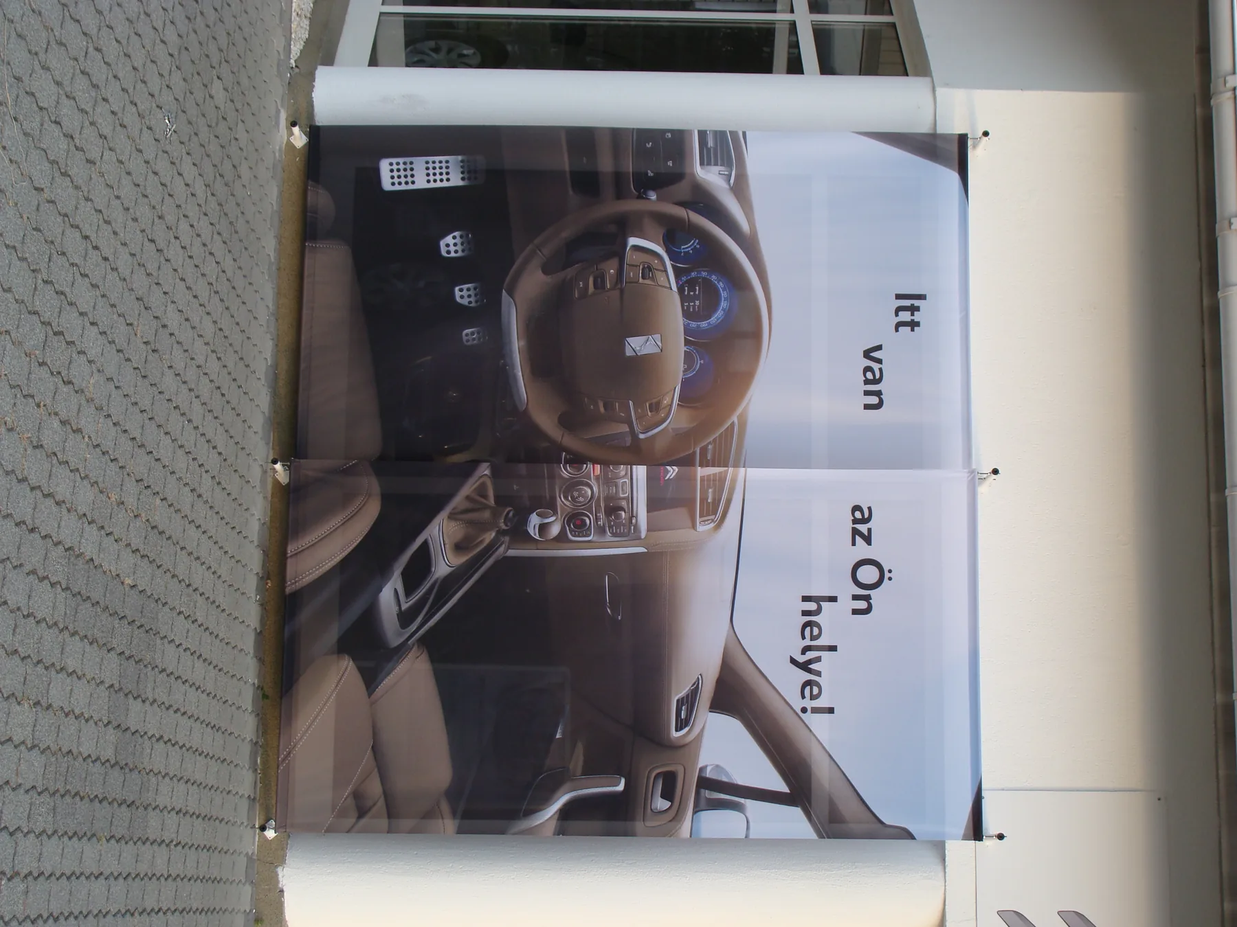 Idea Reklám referencia: Molinók, zászlók - Hurkolt poliészter molinó