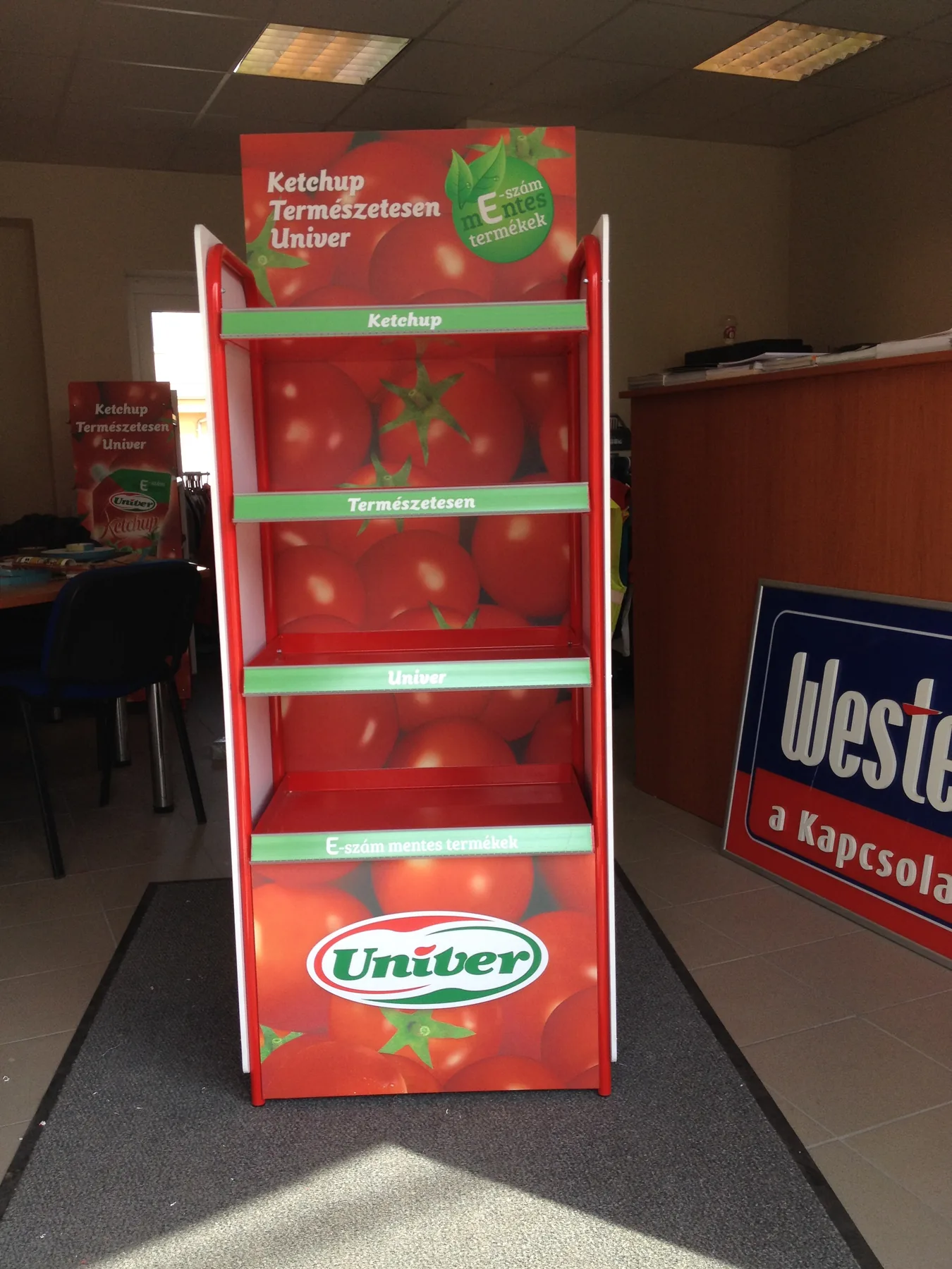Idea Reklám referencia: Üzlethelyiség reklámok - Bolti - Instore POP - Eszközök - Reklámhordozók