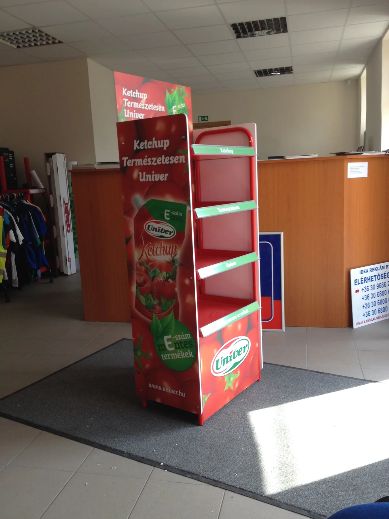 Idea Reklám referencia: Üzlethelyiség reklámok - Bolti - Instore POP - Eszközök - Reklámhordozók