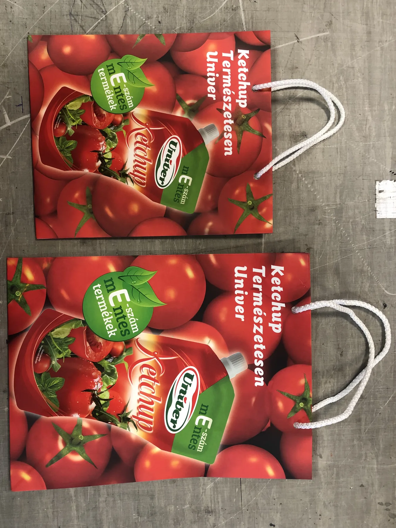 Idea Reklám referencia: Üzlethelyiség reklámok - Papírtáska